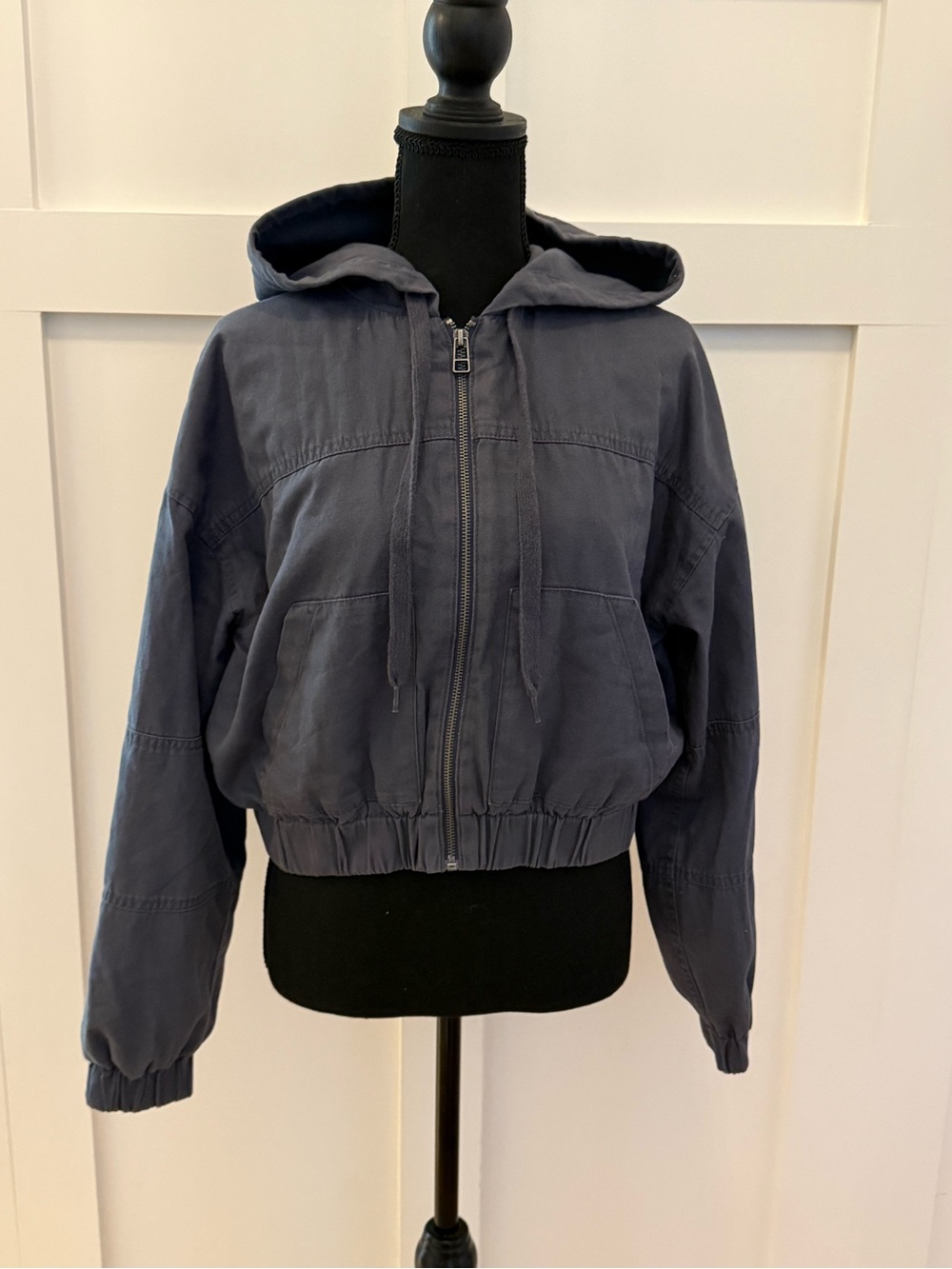 Aeropostale Cropped Hooded Zip-Up Jacket in Slate Blue